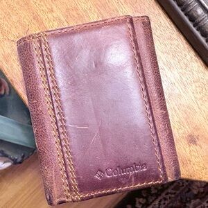 Columbia Vintage Thick Brown Leather Tri-Fold Wallet.